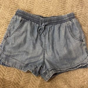 Universal Thread Shorts